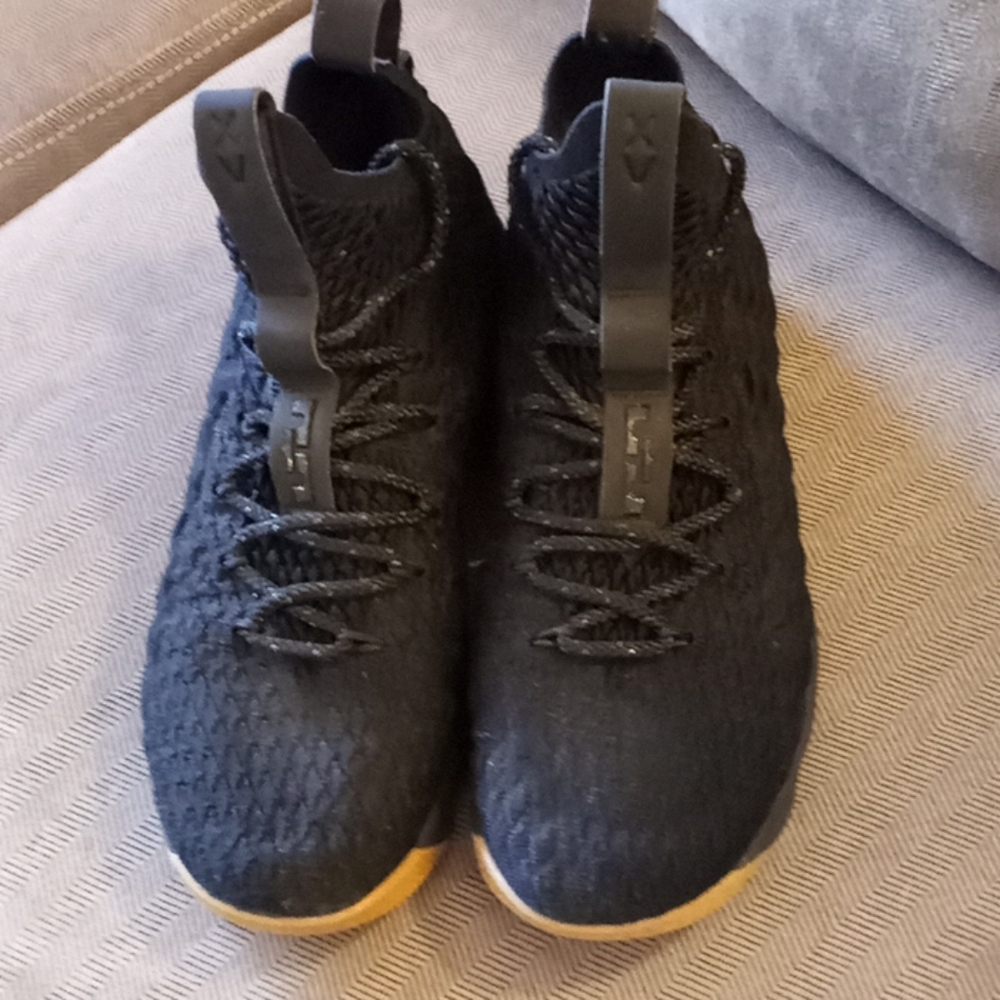 Mens sneakers
